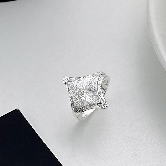 シルバー ダイヤモンド風リング 未使用 シルバー925 八芒星 幾何形 リング 指輪 silver925 フリーサイズ 大き