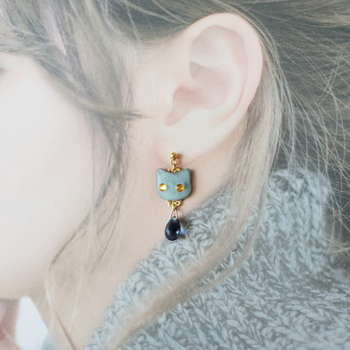 秋の味覚 さんまとにゃんこ達☆猫ピアス☆選べる6種類！チェコガラス