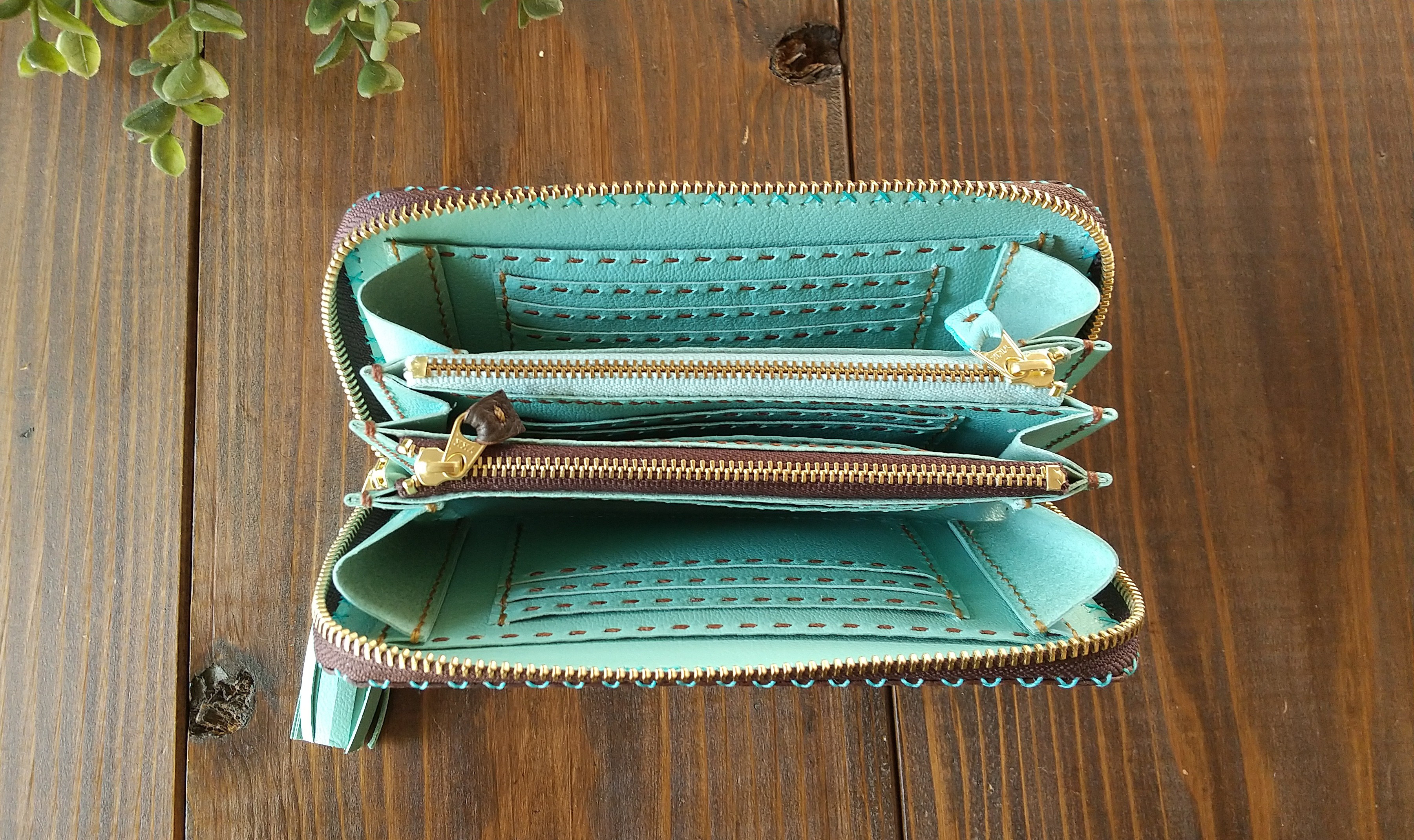 小さなダブルファスナーの長財布（チョコミント） 長財布 ますみ