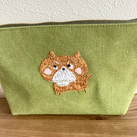 帆布ポーチ　刺繍　犬　わんちゃん　母の日　プレゼント　化粧ポーチ 2枚目の画像