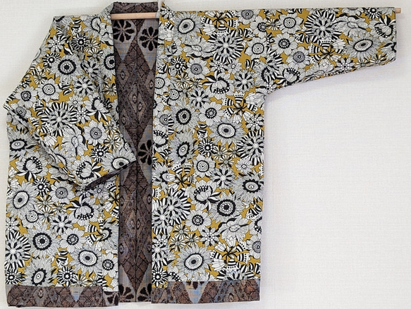 Creema限定着物生地を使ったリバーシブルでも着れるモダン半纏です。表は絹、裏は綿生地です。両方楽しめます。贈り物に! 7枚目の画像