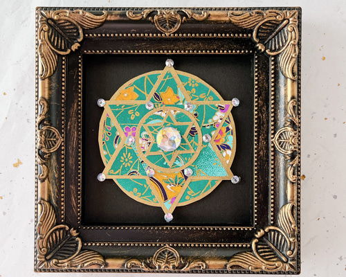 曼荼羅アート 金色フレーム 金運・本来の豊かさを受け取る】曼荼羅アートスクエアミラーの商品購入