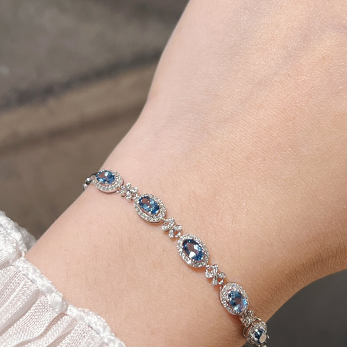 天然ダイヤモンド付きアクアマリンブレスレットk18 ブレスレット