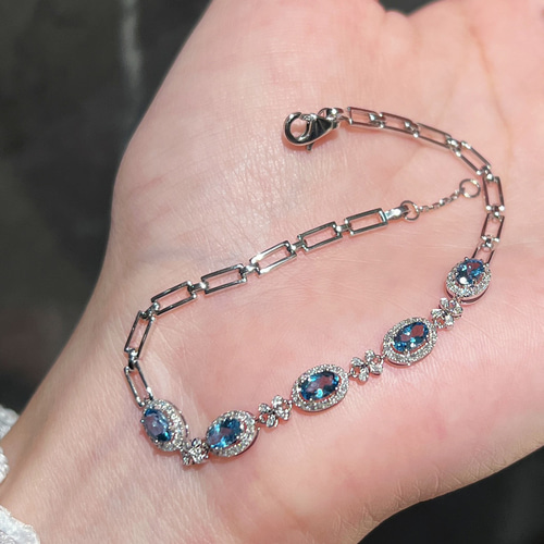 天然ダイヤモンド付きアクアマリンブレスレットk18 ブレスレット 天然ダイヤモンド付きアクアマリンブレスレットk18 ブレスレット