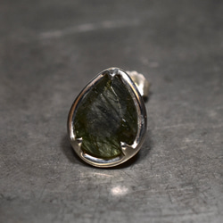 Green Rutilated Quartz pierce 2枚目の画像