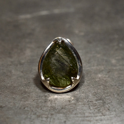 Green Rutilated Quartz pierce 1枚目の画像