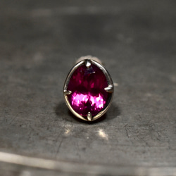 Rhodolite garnet pierce 1枚目の画像