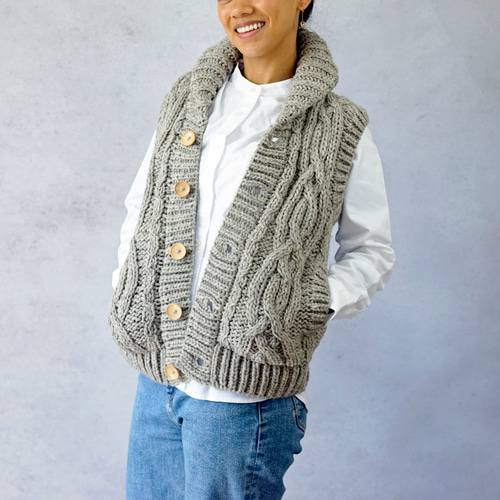 完売】ローゲージウール・へちま衿ケーブル編みベスト（N-450073