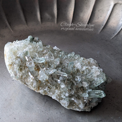 Needle Quartz】ニードルクォーツ｜クローライト（緑泥石）｜Kashgar