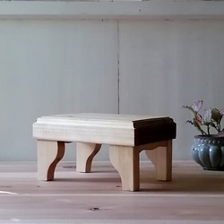 かわいいサイズの木製アンティークミニテーブル トレイ ① 11枚目の画像