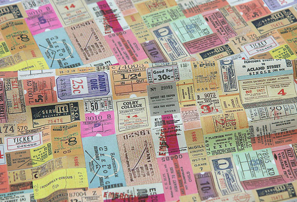 ヴィンテージ コラージュ デザイン レトロチケット柄 コットン生地 45㎝単位カット Retro Ticket 1枚目の画像