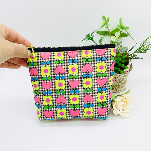 ポーチ☆レトロフラワー＆音符柄（黒）ハニーチューン ポーチ ponystar