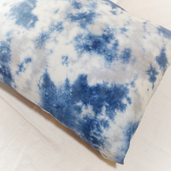 藍染　枕カバー（折り込み式49cm×81cm） 2枚目の画像