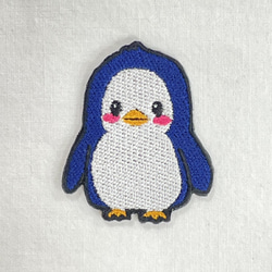 かわいい　ペンギン　ワンポイント　刺繍　ワッペン　アップリケ　シール可 1枚目の画像