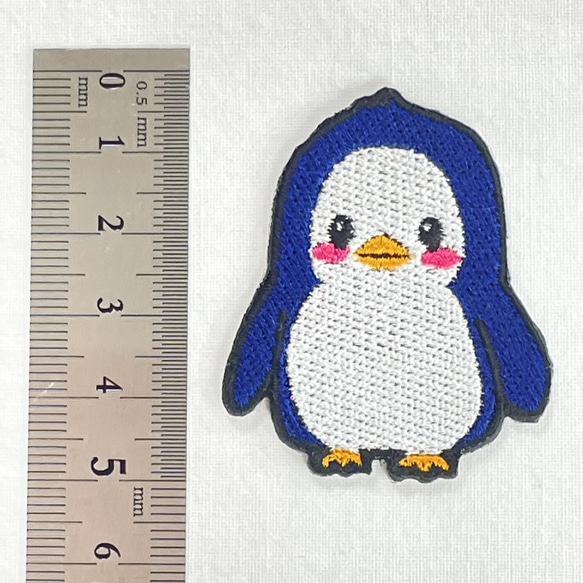 かわいい　ペンギン　ワンポイント　刺繍　ワッペン　アップリケ　シール可 3枚目の画像