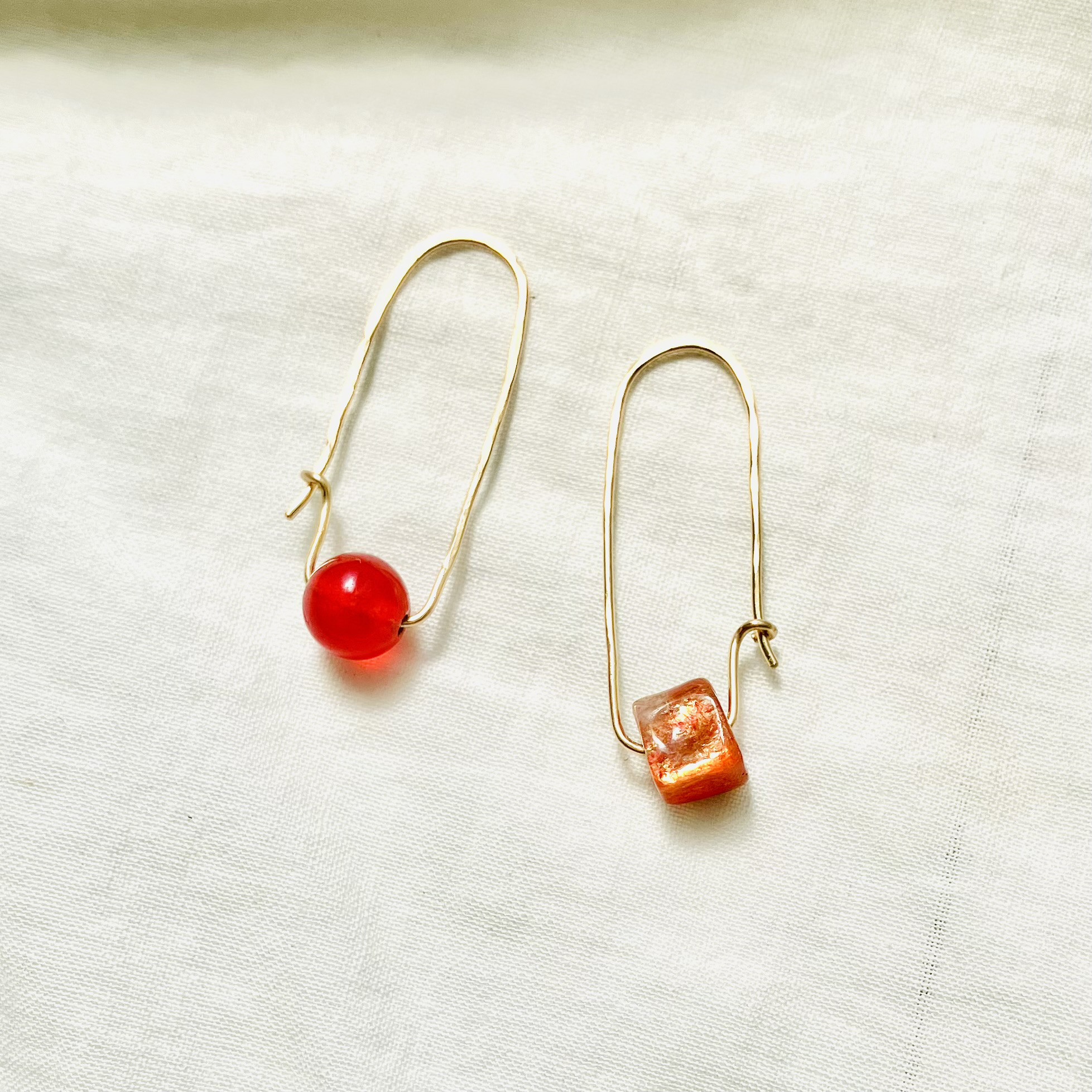 red clip　赤いクリップ　K１４gfクリップフックピアス