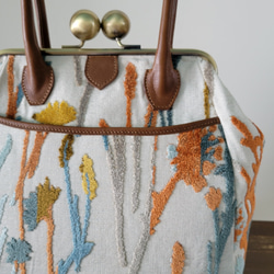 秋色ジャガード織りの大玉がま口バッグ 7枚目の画像
