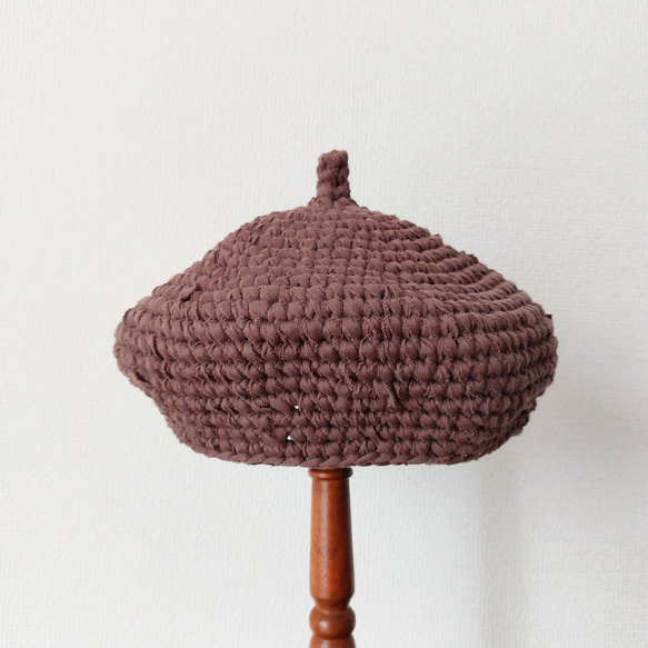 裂き編みのベレー帽（ブラウン） 3枚目の画像