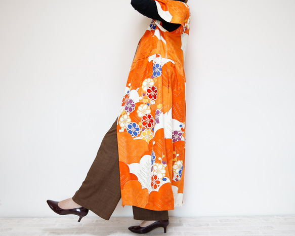 KIMONO Wrapped Dress'n Coat -着物を使った2Wayドレスコート　1点ものです！着物リメイク 2枚目の画像