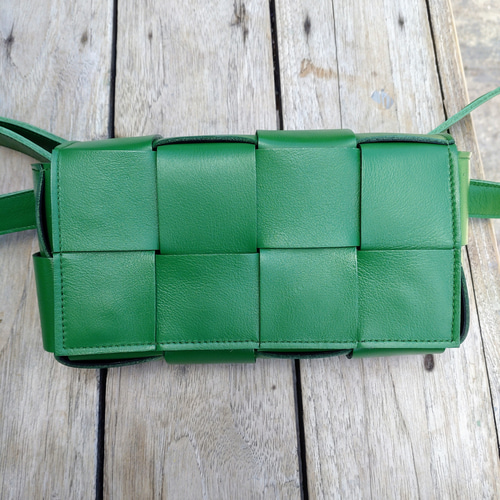 ◇新色グリーン◇本革レザー◇編み込み◇男女兼用◇ミニ