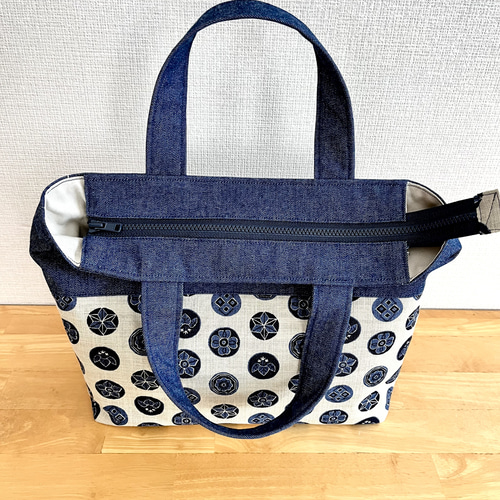 ファスナー付き横長トートバッグ/和柄が個性的/年齢を問わずどなたでも