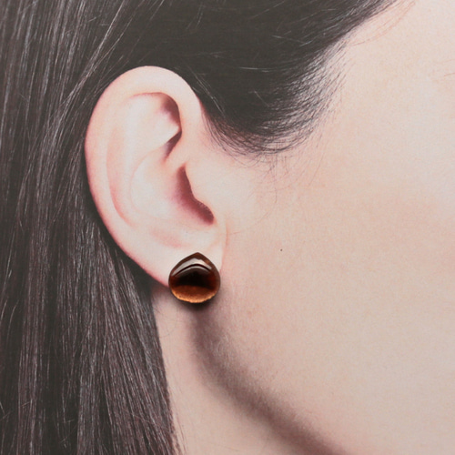 七宝焼で出来た「栗」クリ / ピアス・イヤリング イヤリング