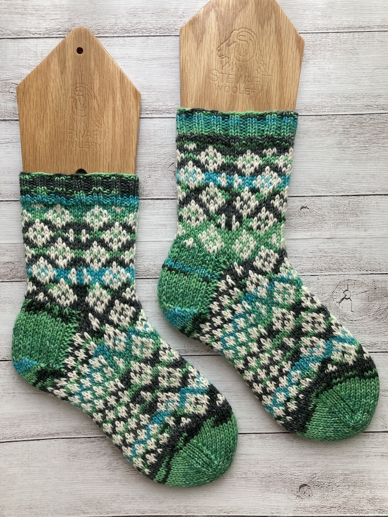 手編みの靴下 「編み込み靴下」 靴下 sakisknit 通販 16500973｜Creema  