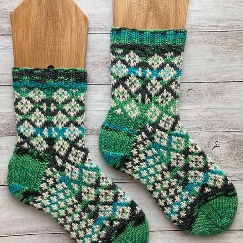 手編みの靴下 「編み込み靴下」 靴下 sakisknit 通販 16500973