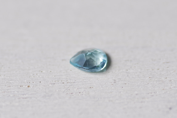 ブルー・アパタイト＊ペアシェイプ・カット＊0.32ct＊5.1×4.0mm＊AP-008 2枚目の画像