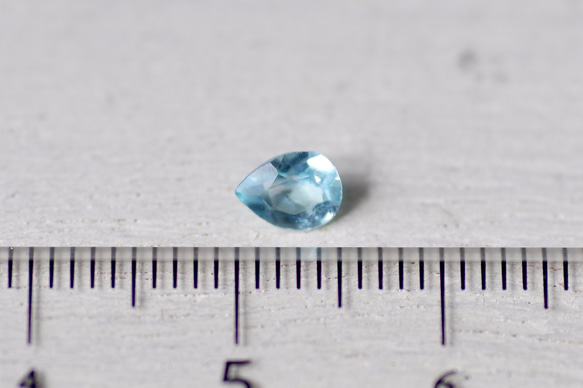 ブルー・アパタイト＊ペアシェイプ・カット＊0.32ct＊5.1×4.0mm＊AP-008 5枚目の画像