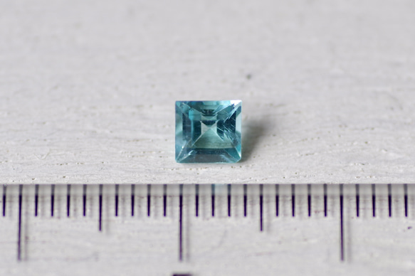 ブルー・アパタイト＊スクウェア・カット＊0.38ct＊4.0mm＊AP-002 5枚目の画像