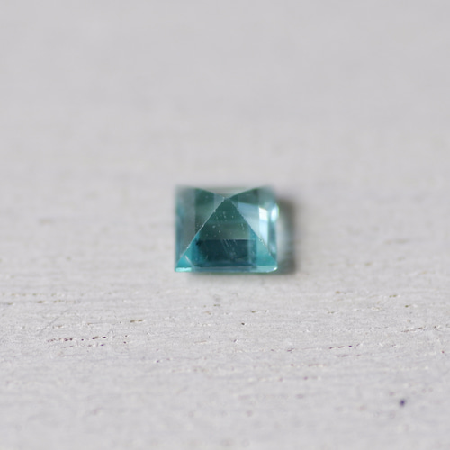 ブルー・アパタイト＊スクウェア・カット＊0.38ct＊4.0mm＊AP-002