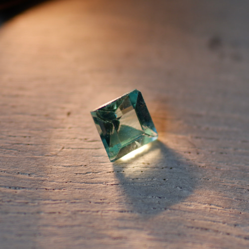 ブルー・アパタイト＊スクウェア・カット＊0.38ct＊4.0mm＊AP-002