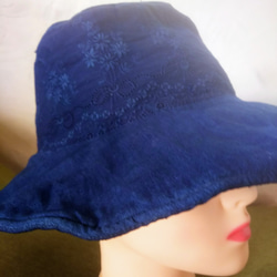 伝統の正藍染  ヘンプ&オーガニックcottonレースのリバーシブル 帽子 2枚目の画像