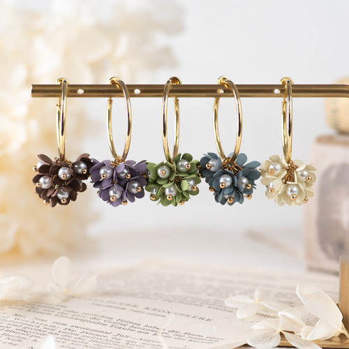 K14gf パールフラワーブーケ【くすみグリーン】 フープイヤリング