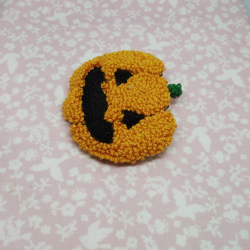 かぼちゃの刺繍ブローチ ハロウィン ジャックオランタン ブローチ