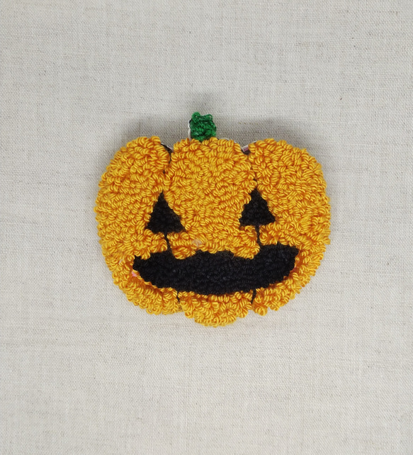 かぼちゃの刺繍ブローチ ハロウィン ジャックオランタン ブローチ