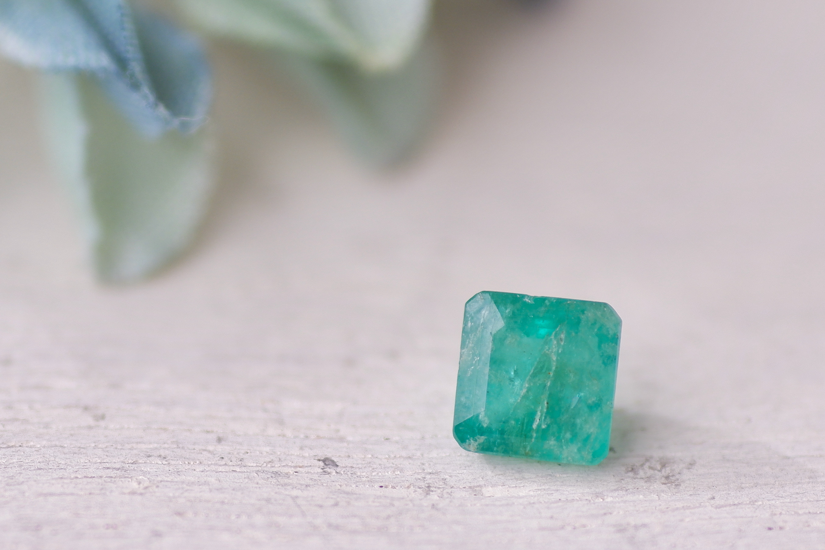 エメラルド＊オクタゴン・カット＊0.79ct＊5.2×5.1mm＊BEE-010