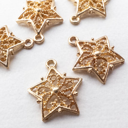 ＊5個＊ 透かし スター チャーム 合金製 ニッケルフリー 星モチーフ ゴールド cm093s 1枚目の画像