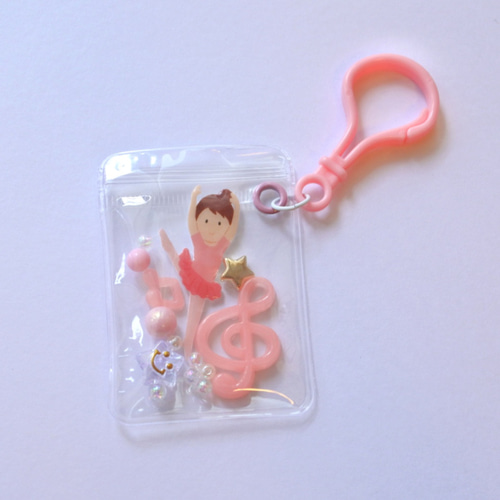 ♫再販❤︎❤️ バレリーナ　チャーム　バックチャーム　ジャラジャラ　ハンドメイド ♫再販❤︎❤️ バレリーナ チャーム バックチャーム ジャラジャラ