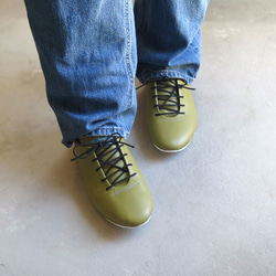 【搭配橡膠錶帶輕鬆佩戴！ 】 手工製作的運動鞋，包裹著一塊皮革/開心果綠 第3張的照片