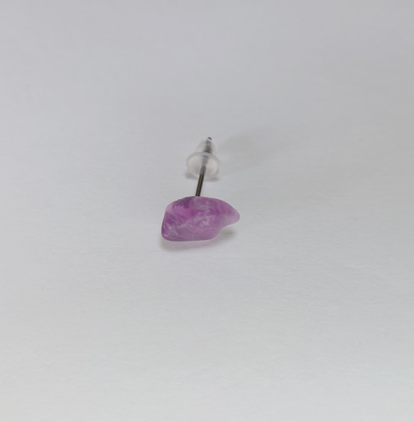 単品 フローライト (紫) ピアス サージカル仕様 キャッチはシリコン [06] FL_06 2枚目の画像