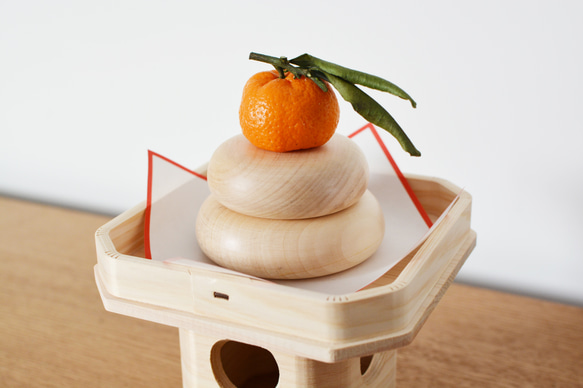 ダボつき】木の小さな鏡餅 -かがみもち- ラスト1点です！ 鏡餅 横山