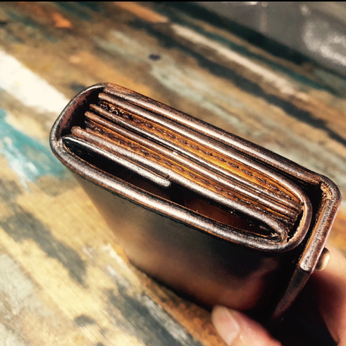 姫路レザー 手染めビンテージキャメル ミッレフォッリエ P30モチーフ  