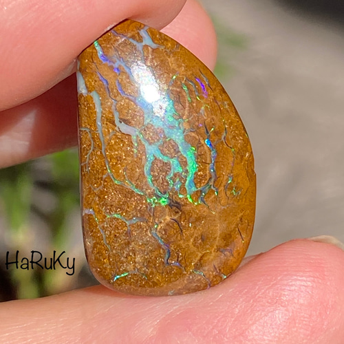 青と緑があふれ出す♢ナチュラルボルダーオパール ルース 14 天然石