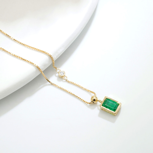 XS リンクとエメラルド バゲット ネックレス カラーストーン(エメラルド) バゲットカットネックレス