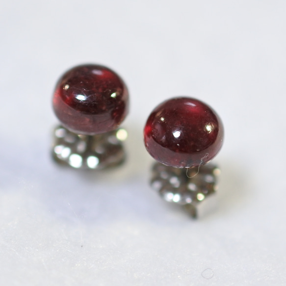 （獨一無二的商品/特賣場）紅寶石耳環（6 毫米/鈦柱） 第3張的照片