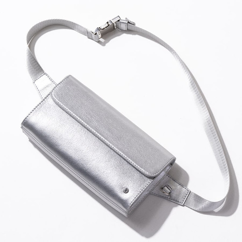 Mサイズ／キルティングショルダーバッグ＋ポーチ／silver キルティング スマホ ミニショルダー（95-40YG02-204）｜モノコムサ