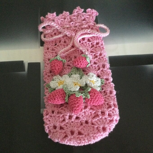 ペットボトルカバー ラブリーなイチゴたっぷり その他ケース  