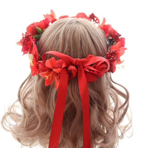 赤い還暦祝いの花冠＊60歳をもっと美しく スタイリッシュレッドの花